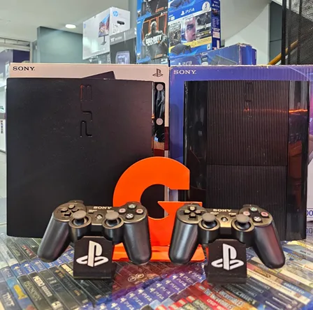 PLAYSTATION 3 SEMI NUEVA + 2 JOYSTICK + 5000 JUEGOS