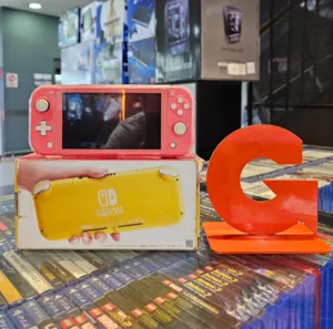 NINTENDO SWITCH LITE CHIPEADA SEMI NUEVA