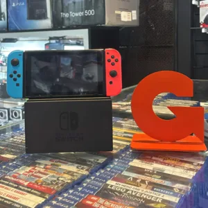 NINTENDO SWITCH NEON CHIPEADA SEMI NUEVA